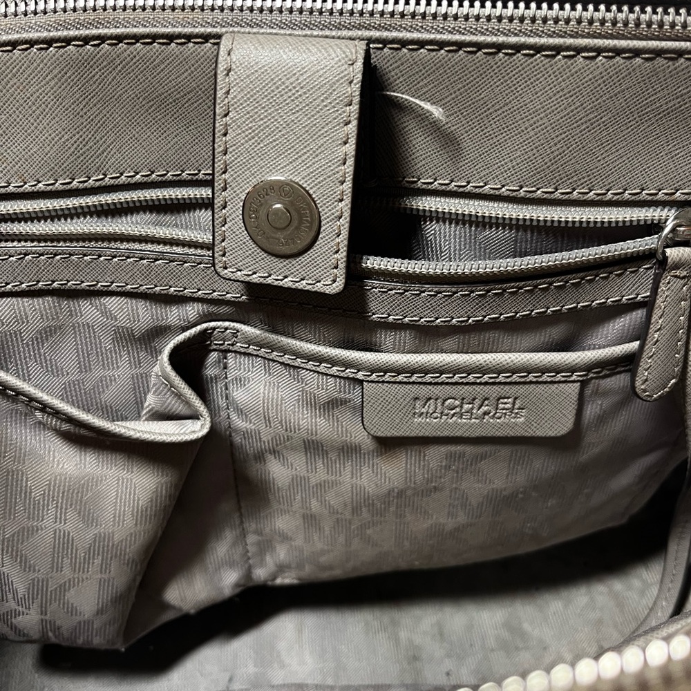 Michael Kors Sutton Satchel - Picture 5 of 10